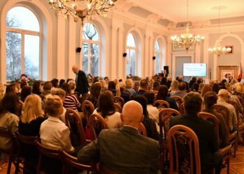 Konferencja szkoleniowa „Mocni w pomocy – specjaliści od przemocy” w ramach projektu „Wsparcie specjalistów w skutecznym przeciwdziałaniu przemocy”